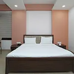 Spot On 73208 Hotel Devam