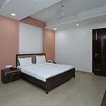 Spot On 73208 Hotel Devam