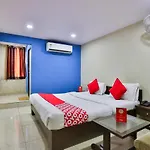 Vaccinated Staff- Oyo 8692 Hotel Vibrant Regency