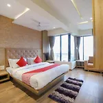 Oyo 35659 Hotel Kingsway