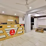 Oyo 2252 Hotel Double Bless
