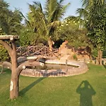 Royal Club & Resort