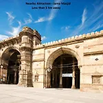Oyo Flagship Hotel Sagar Palace