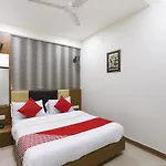 Oyo Flagship Hotel Sagar Palace