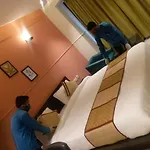 Hotel Maple Inn
