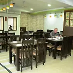 Hotel Airport Plaza