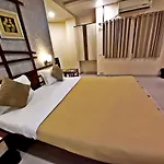 Hotel Airport Plaza