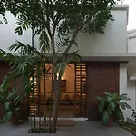 The Boutique Guest House- Utelia House No.9