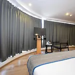 Hotel Central Inn