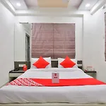 Oyo 16826 Hotel Marvel Inn