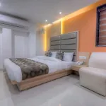 Hotel One Up
