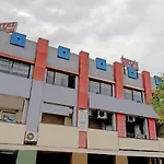 Spot On 82094 Hotel Mayur Palace