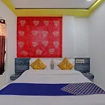 Spot On 82094 Hotel Mayur Palace