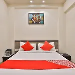 Oyo 23289 Hotel Anmol Palace
