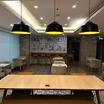 Holiday Inn Express Ahmedabad Prahlad Nagar By Ihg