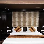 The Metro Park Hotel