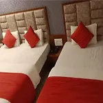 Hotel Lux Inn