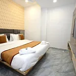 Hotel A1 Vastrapur