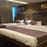 Hotel Lotus Villa