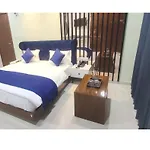 Hotel The Grand Crystal