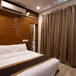 Hotel Kyra Airport