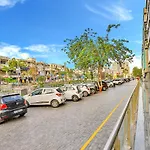 Fabhotel Parkland A