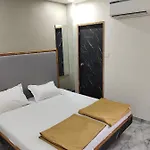 Sunshine Dormitory& Rooms