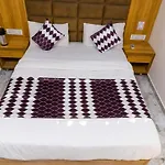 Hotel Sai Villa