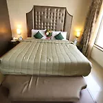 Silvercloud Hotel And Banquets