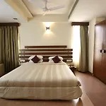 Silvercloud Hotel And Banquets