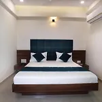 Hotel Luxura, Ahmedabad