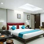 Hotel Seven