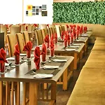 Fabhotel Flora Vastral