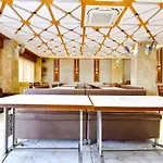 Fabhotel Vishwa