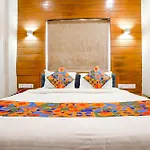 Fabhotel Kyra - Near Airport Road