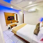 Hotel Avenue Plaza