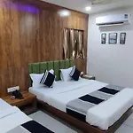 Lemon Hotel