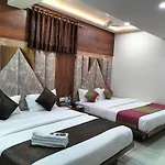 Hotel Divya Palace