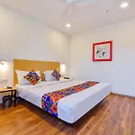 Fabhotel Ny Townhouse