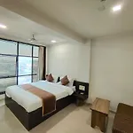 Hotel Palm Residency