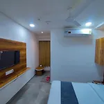 Hotel Lee Park