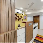 Leo Hotel