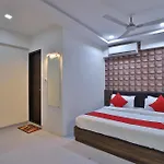 Collection O Hotel Acropole Inn
