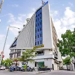 Fabhotel Silver Inn