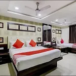 Hotel Gitanjali Inn