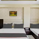 Hotel Meet Palace