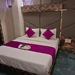 Hotel Karnavati