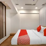 Oyo Hotel Shree Niwas