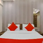 Oyo Hotel Shree Niwas