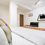 Fabhotel Santro